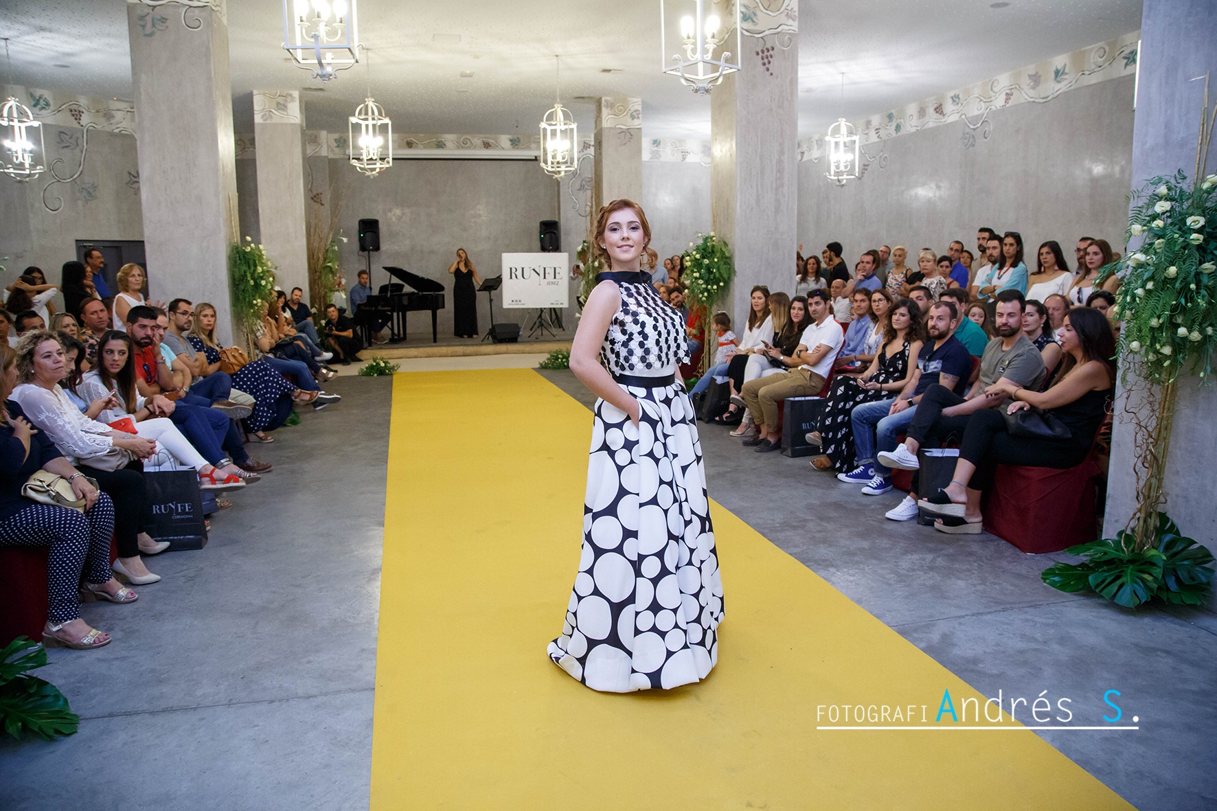 Ruyfe |Vestidos de Fiesta |4-.DESFILE |